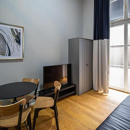 Main Train Station Apartment Close To The The Main Square! Prague Exterior photo